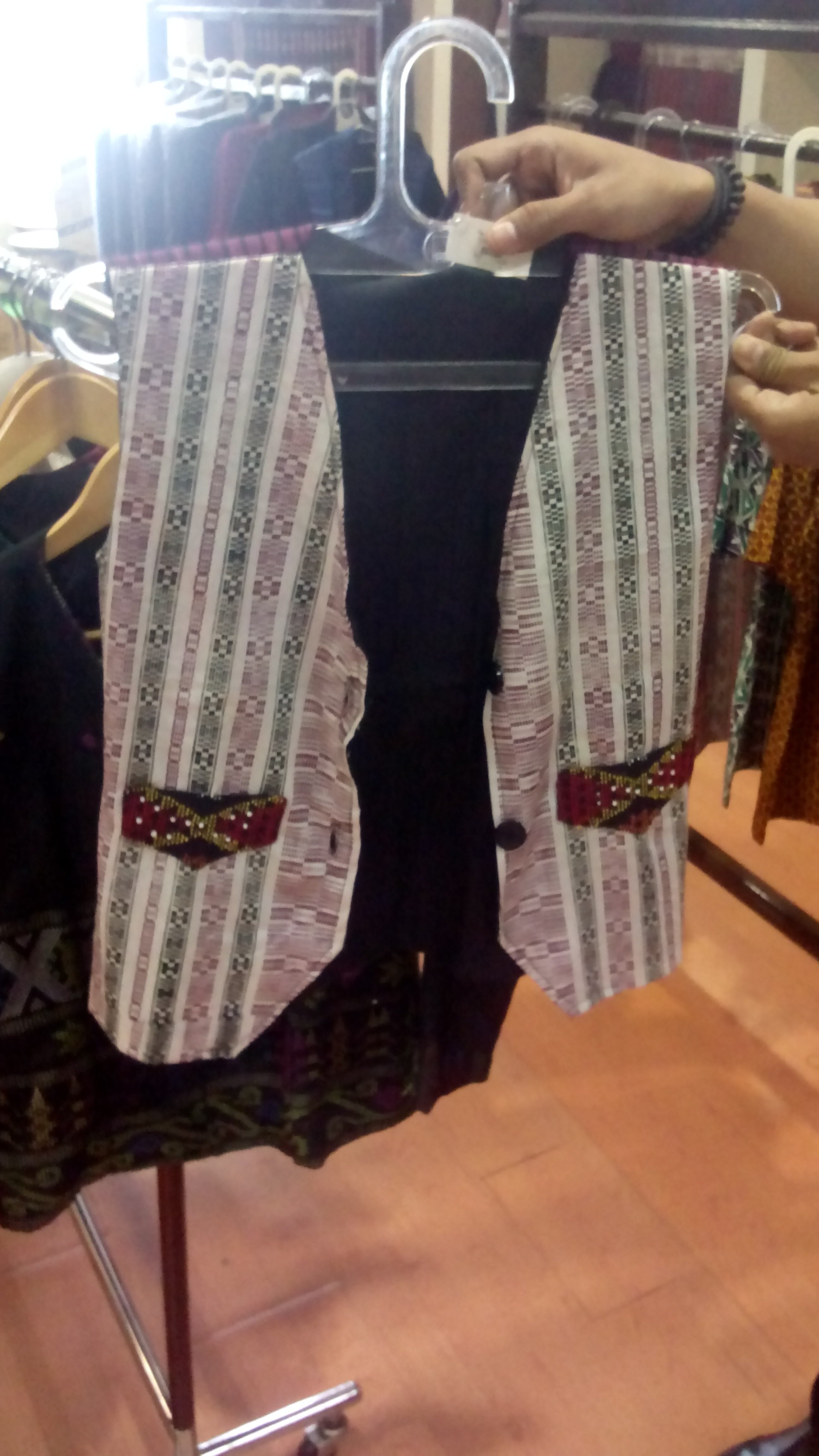 Uniknya Kain Ulos Sumatera Utara Di Galeri Indonesia WOW Oleh Irvan Uniknya Kain Ulos Sumatera Utara Di Galeri Indonesia WOW Oleh Irvan