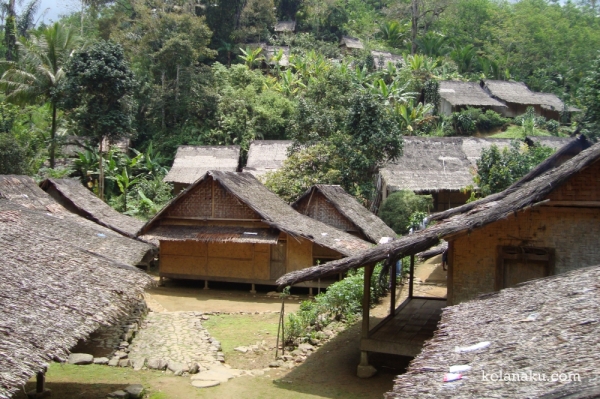 Tipikal perkampungan masyarakat Baduy