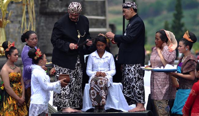 “rambut gimbal dieng”的图片搜索结果