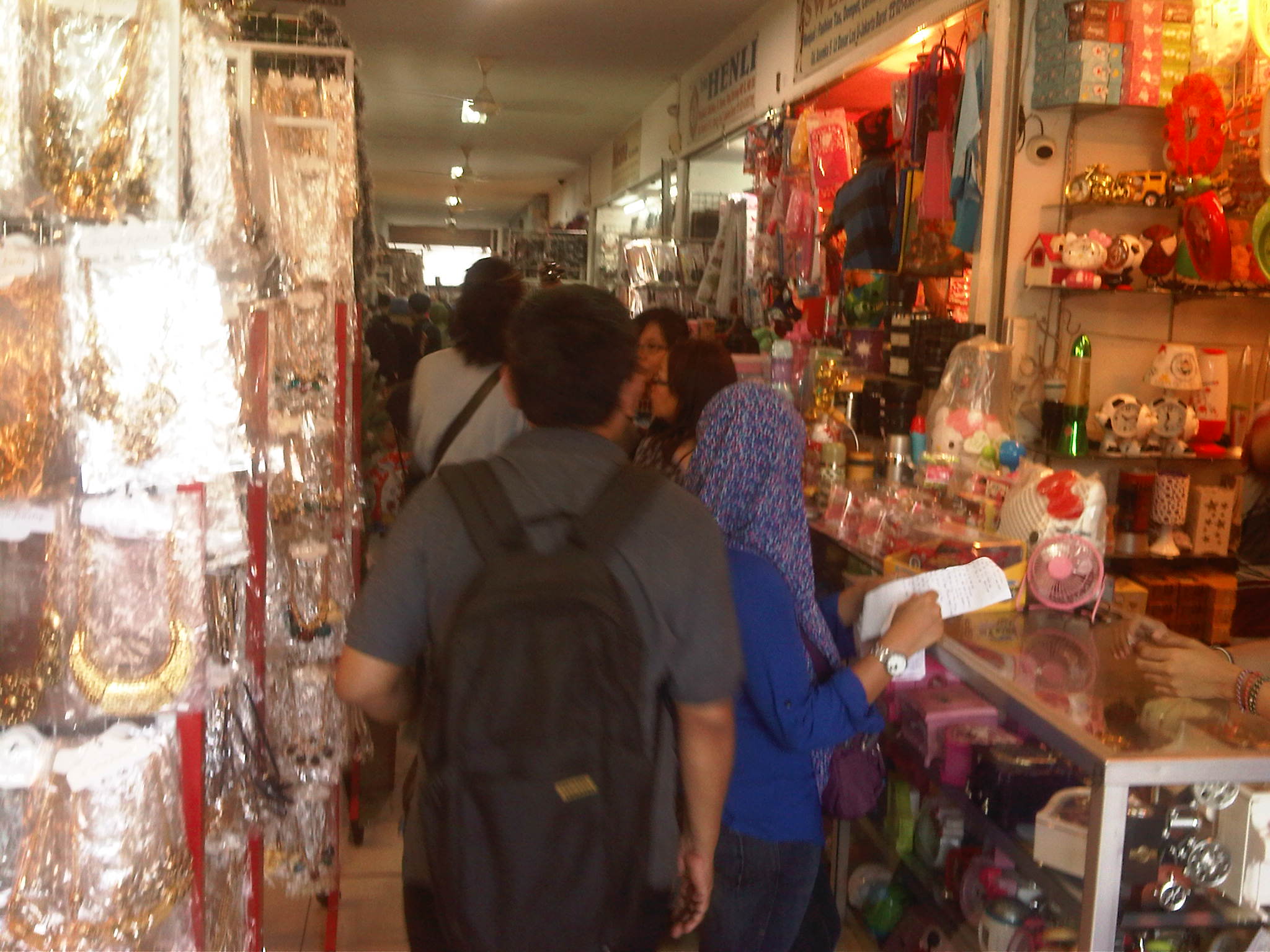 Geliat Dunia UMKM Pusat Grosir Pasar Pagi ASEMKA Halaman 1 - Kompasiana.com