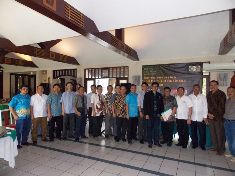 gambar-pengurus-ikatm-jpg-5722ef94f492735e05c6edc8.jpg