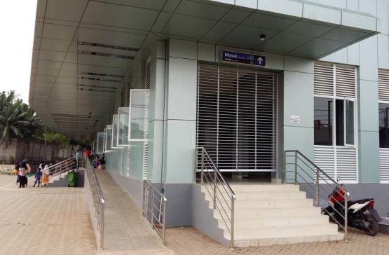 maja-stasiun-oke-6-572d51e09b9373a204511642.jpg