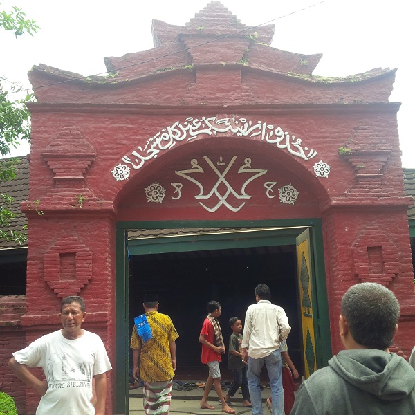 Masjid Merah / Dokumen Pribadi