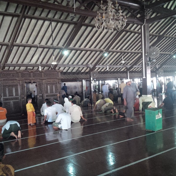 Suasana Masjid / Dokumen Pribadi