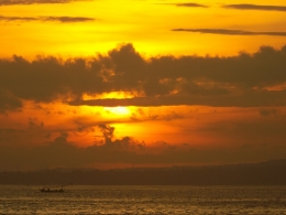 Dok. Pri | Sunrise di Pantai Boom, Banyuwangi, patut menjadi destinasi wisata pilihan