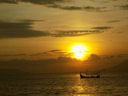 Dok. Pri | Bingkai parahu nelayan pun diberikan Pantai Boom bila anda sedang beruntung