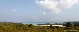 Lanscape view dari Pulau Tomia; Dokumentasi Peneliti