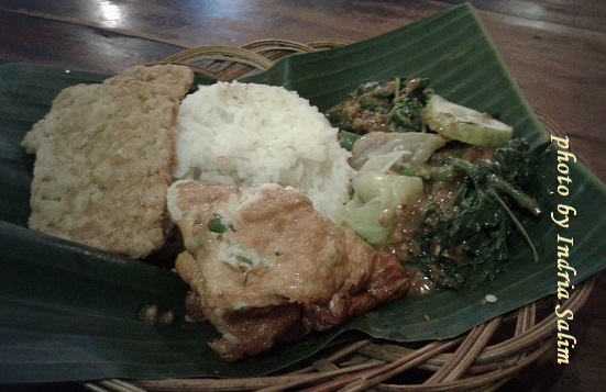 Nasi Pecel, sederhana dan bergizi |Foto Indria Salim