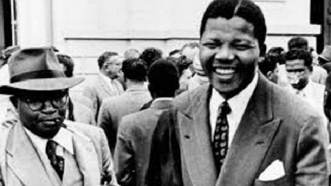 Pergerakan Mandela dinilai sebagai pergerakan komunis yang berbahaya bagi Amerika. Photo: www.theaustralian.com.au