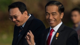 Ahok tertawa antar Jokowi ke Singapura - m.tempo.co