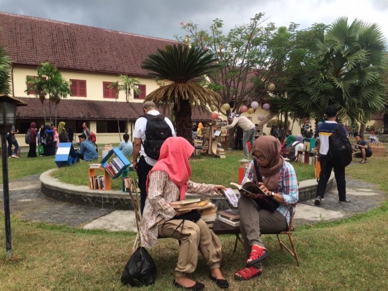 Suasana perhelatan Makassar International Writers Festival (MIWF) 2016 (sumber foto: Facebook Imhe Mawar)