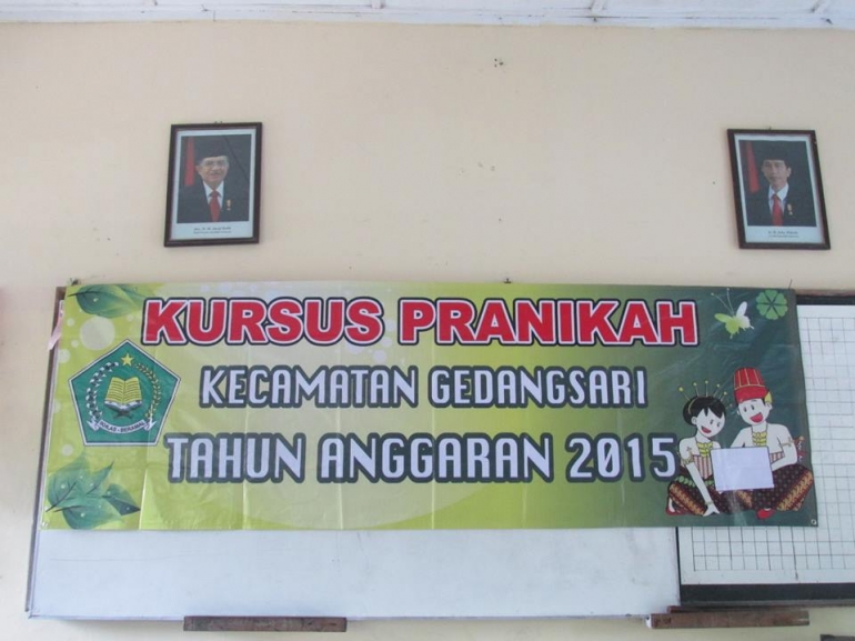 Banner Kursus Nikah Dini di sekolah kami (Dok.Pri)