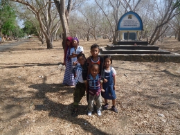 Sumber: Album Pribadi, anak-anak Desa Plambik, Kec. Praya Barat, Kab Lombok Tengah NTB