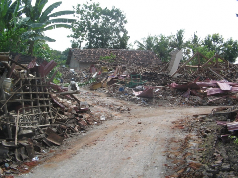 Dusun nDodotan 29 Mei 2006 (Dokumen foto pribadi: hp)