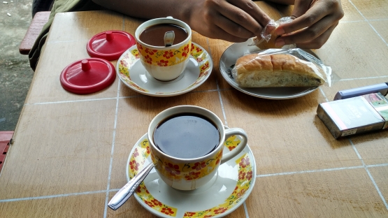 Ngopi di Manggar: Kopi susu dan Kopi O (only) | Dokumentasi pribadi
