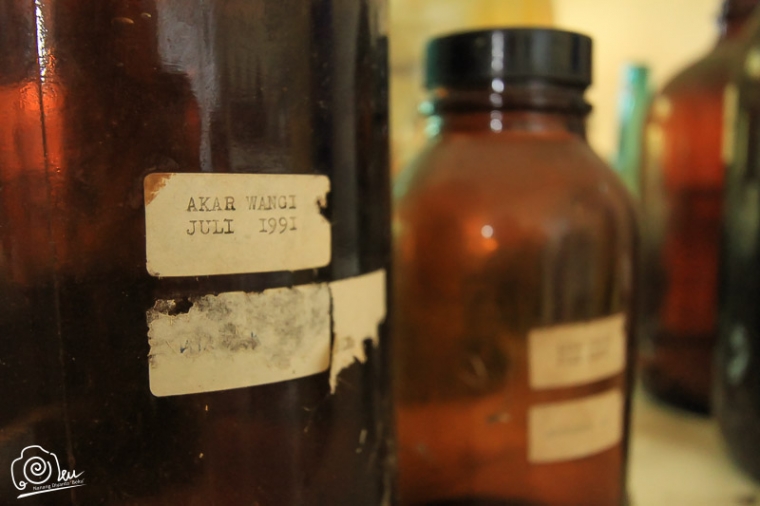 astiri akar wangi sample tahun 1991