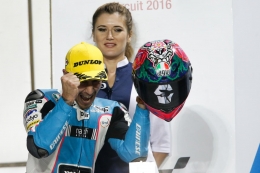 Cerianya Luis Salom saat di podium (dok.motogp.com)