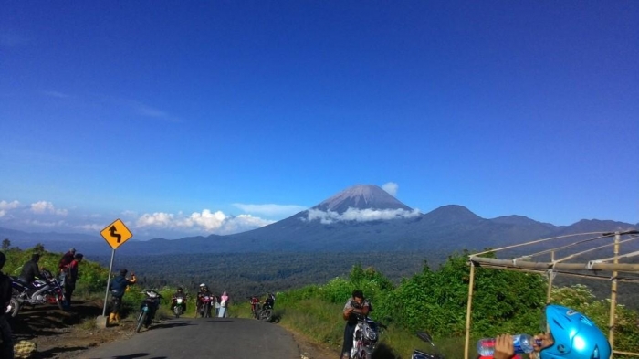 Uji Nyali, Naik Ojek Menuju Puncak B29 dan B30 Lumajang oleh Find Leilla Kompasiana.com Uji Nyali, Naik Ojek Menuju Puncak B29 dan B30 Lumajang oleh Find Leilla Kompasiana.com