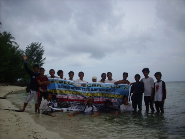 Setelah Corallium. Kulit Hitam. Haha.. (Dokumentasi MDC dan pribadi)