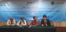 Penandatangan MOU antara BPPT - Kimia Farma dan Sungwun Pharmacopia (foto Setiyo Bardono).