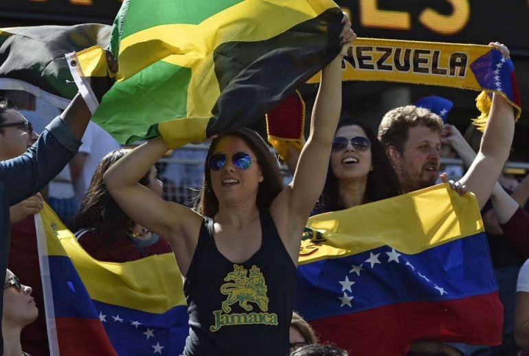 (Fans Wanita Jamaika dilaga kontra Peru)