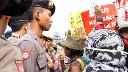Demonstrasi terkait LGBT di Yogyakarta. Sumber: bbc.com