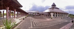 Masjid Baiturrahman didirikan sejak tahun 1993 (sumber: www.panoramio.com)