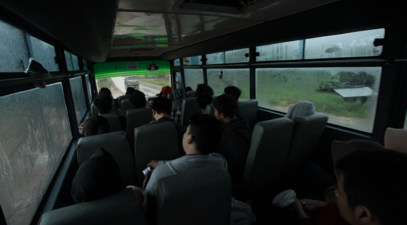 Suasana didalam bus saat perjalanan ke Bontang