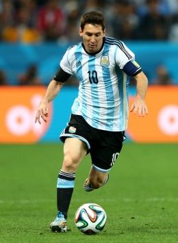 Copa Amerika 2016 adalah momen paling tepat bagi Messi persembahkan gelar buat timnas. Pasalnya, di turnamen selanjutnya, usia Messi sudah lebih dari 30 tahun. Dan tak ada yang menjamin performanya tetap apik. Sumber:www.zimbio.com
