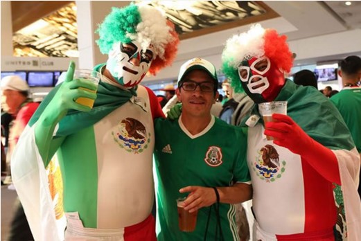 Suporter fanatik Mexico, sumber: abc7news.com
