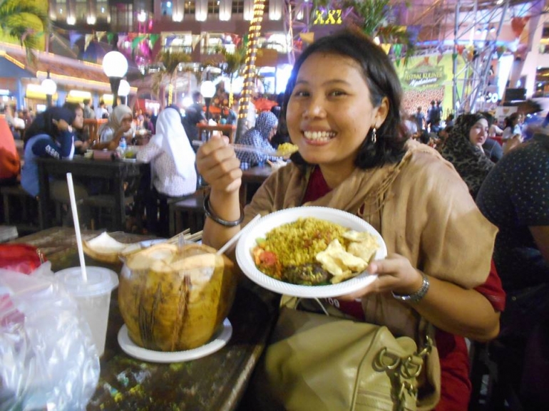 Pilihan berbuka dengan nasi kebuli, mantap gurihnya, empuk kambingnya (dok.pri)