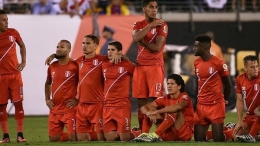 Ekspresi pemain-pemain Peru saat adu penalti melawan Kolombia/Fernando Nogara @ fernoga76