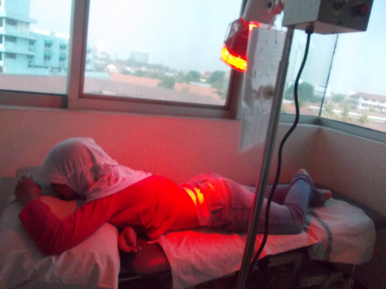 Sejumlah terapi kesehatan, salah satunya terapi sinar dapat dilakukan dengan menggunakan BPJS (foto:riapwindhu)