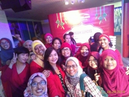 Foto bersama blogger usai acara