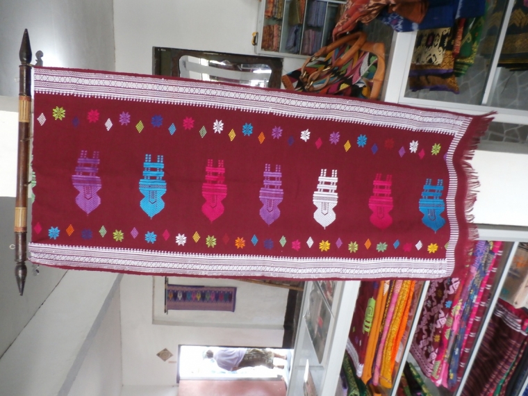 Kenali 3 Jenis Kain Tradisional Suku Sasak Lombok Kenali 3 Jenis Kain Tradisional Suku Sasak Lombok