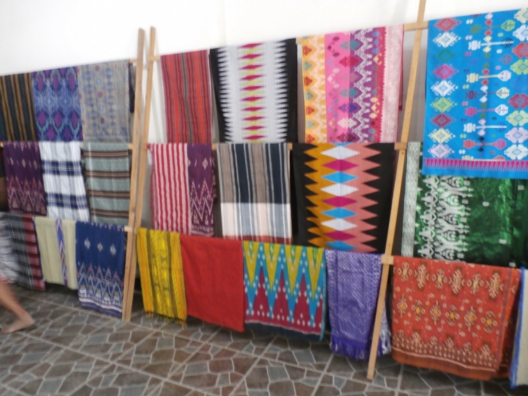 Kenali 3 Jenis Kain Tradisional Suku Sasak Lombok Kenali 3 Jenis Kain Tradisional Suku Sasak Lombok