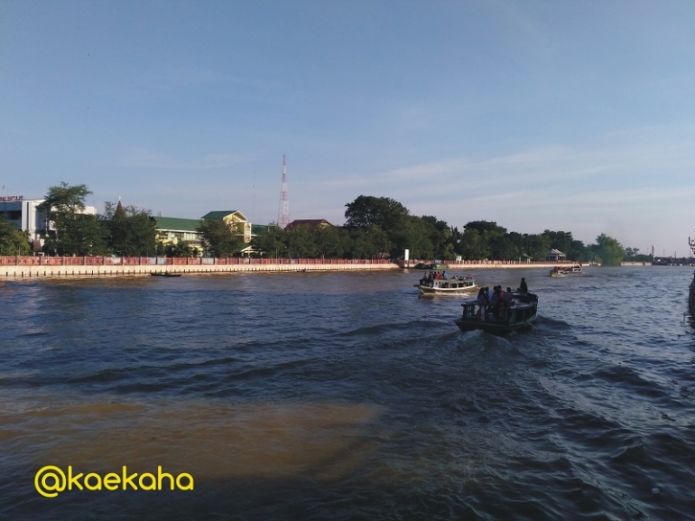 landscape sungai Martapura yang membelah Kota Banjarmasin