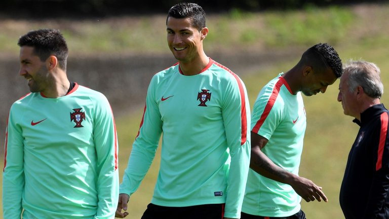 Masih malu-malu, Ronaldo? | Sky Sports