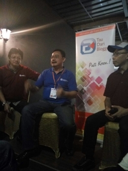Bpk. David Thahjana dari DTKJ, Bpk. Prasetya Budi dari PT. Trans Jakarta dan Bpk. Sobari dari komunitas TDB (Foto: Rey)