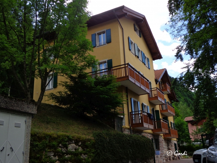 Menengok Rumah  Musim Panasnya Orang Italia 3 oleh Gordi  Menengok Rumah  Musim Panasnya Orang Italia 3 oleh Gordi