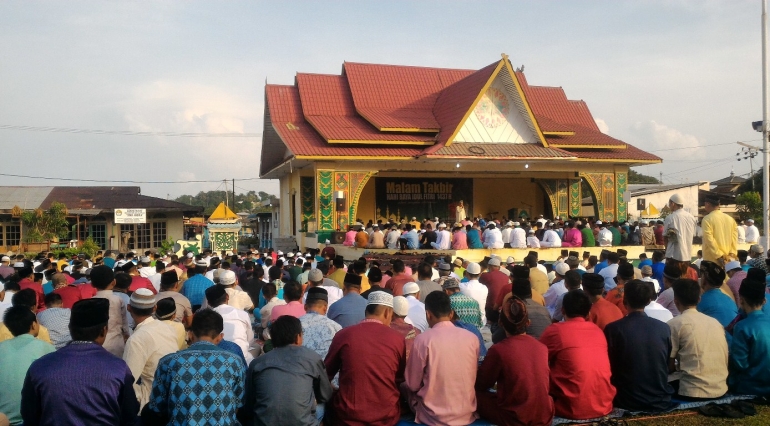 Suasana shalat Idul Fitri di Belakang Padang, Batam (Dokumentasi pribadi)