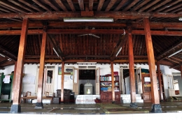 Serambi Masjid Plosokuning (dok. pribadi)