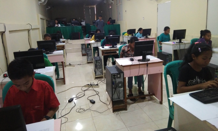 Lomba Mengetik Cepat 10 Jari Tingkat SD