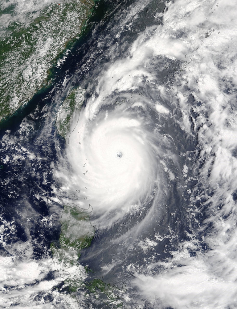 Typhoon Nepartak yang mengarah ke Taiwan dan China Timur. Sumber : NASA.