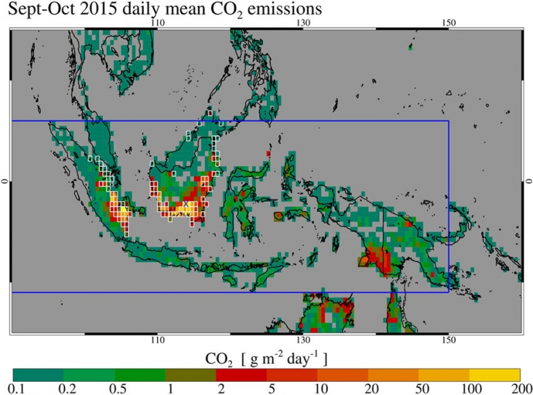Titik titik yang menghasilkan emisi karbon pada kebakaran hutan tahun 2015. Photo: www.nature.com