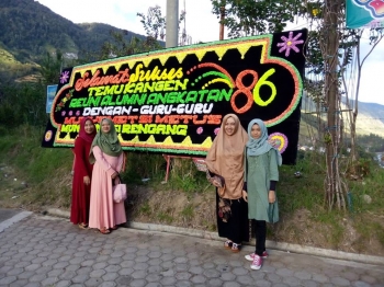 Serunya Reuni Alumni Sma Setelah 30 Tahun Berpisah Halaman Serunya Reuni Alumni Sma Setelah 30 Tahun Berpisah Halaman