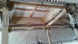 Arsitektur plafon utama bangunan Serambi yang bisa menahan panas matahari (dokpri)