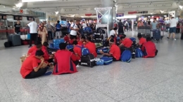 Rombongan Tim Sepakbola Indonesia Ikut Tertahan di Bandara (Dokpri)