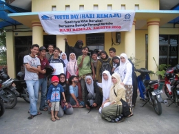 CMPP-PKBI Aceh terlibat dalam atraksi bersama LSM lain seperti Yakita-Ayomi dalam rangka menyuarakan kesehatan reproduksi, bahaya narkoba dan penyakit menular seksual - Foto dari PKBI Aceh.