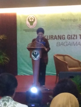 Deskripsi : Ibu Menkes Prof. Dr. dr. Nila Djuwita F. Moeloek, SpM (K) I Sumber Foto : Andri M